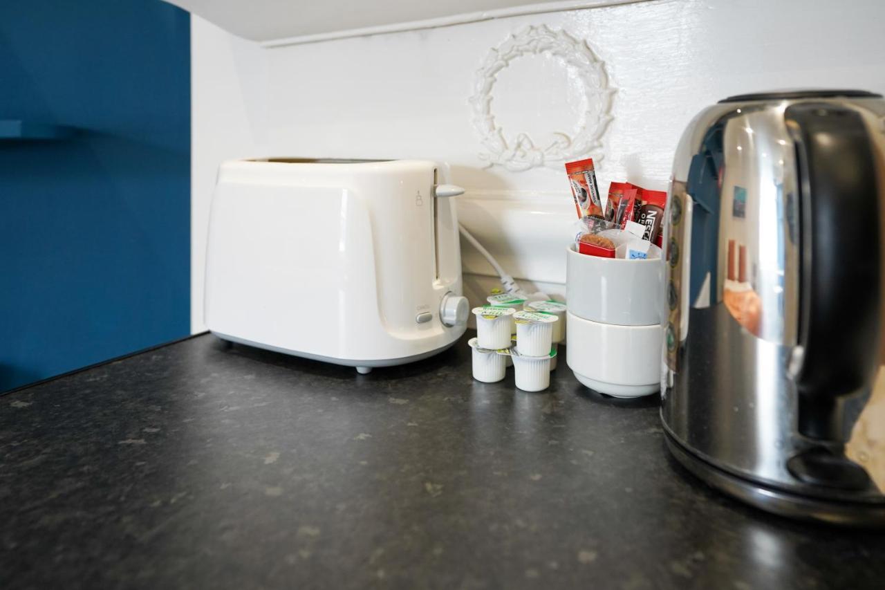 Homesly Guest Rooms, Comfortable En-Suite Guest Rooms With Free Parking And Self Check-In Berwick Upon Tweed Exterior photo