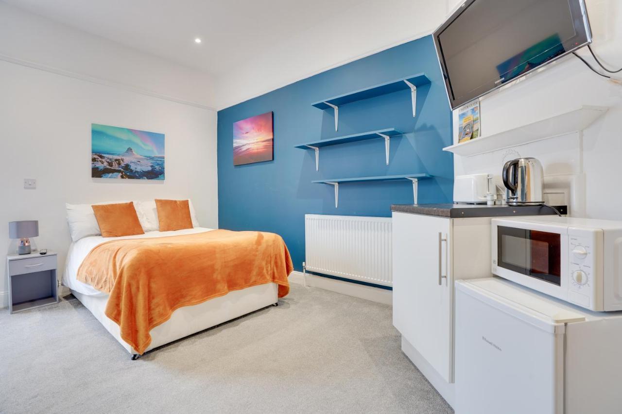 Homesly Guest Rooms, Comfortable En-Suite Guest Rooms With Free Parking And Self Check-In Berwick Upon Tweed Exterior photo