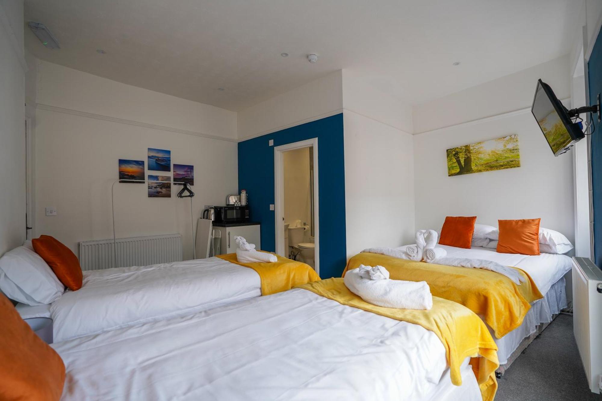 Homesly Guest Rooms, Comfortable En-Suite Guest Rooms With Free Parking And Self Check-In Berwick Upon Tweed Exterior photo