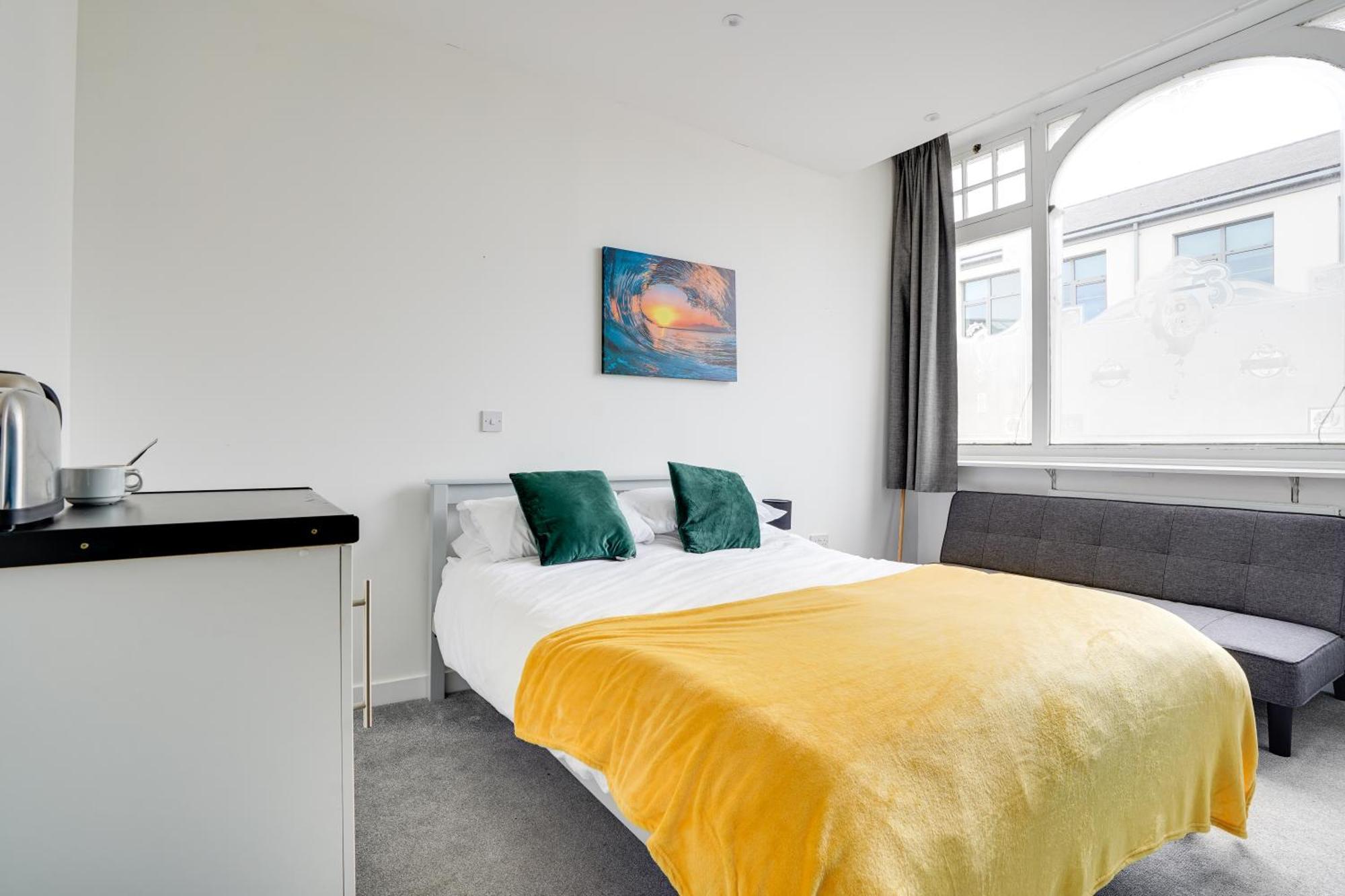 Homesly Guest Rooms, Comfortable En-Suite Guest Rooms With Free Parking And Self Check-In Berwick Upon Tweed Exterior photo