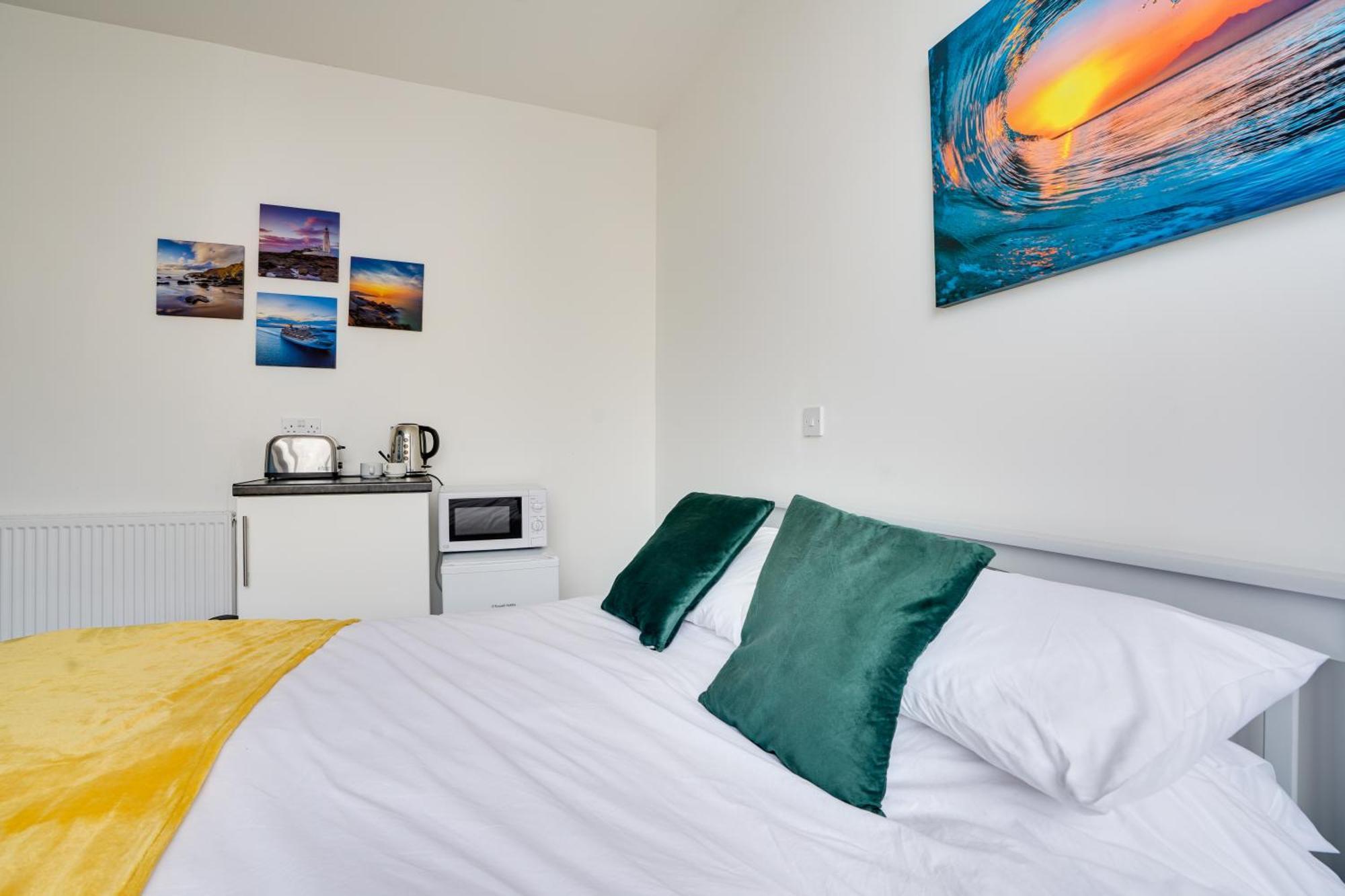Homesly Guest Rooms, Comfortable En-Suite Guest Rooms With Free Parking And Self Check-In Berwick Upon Tweed Exterior photo