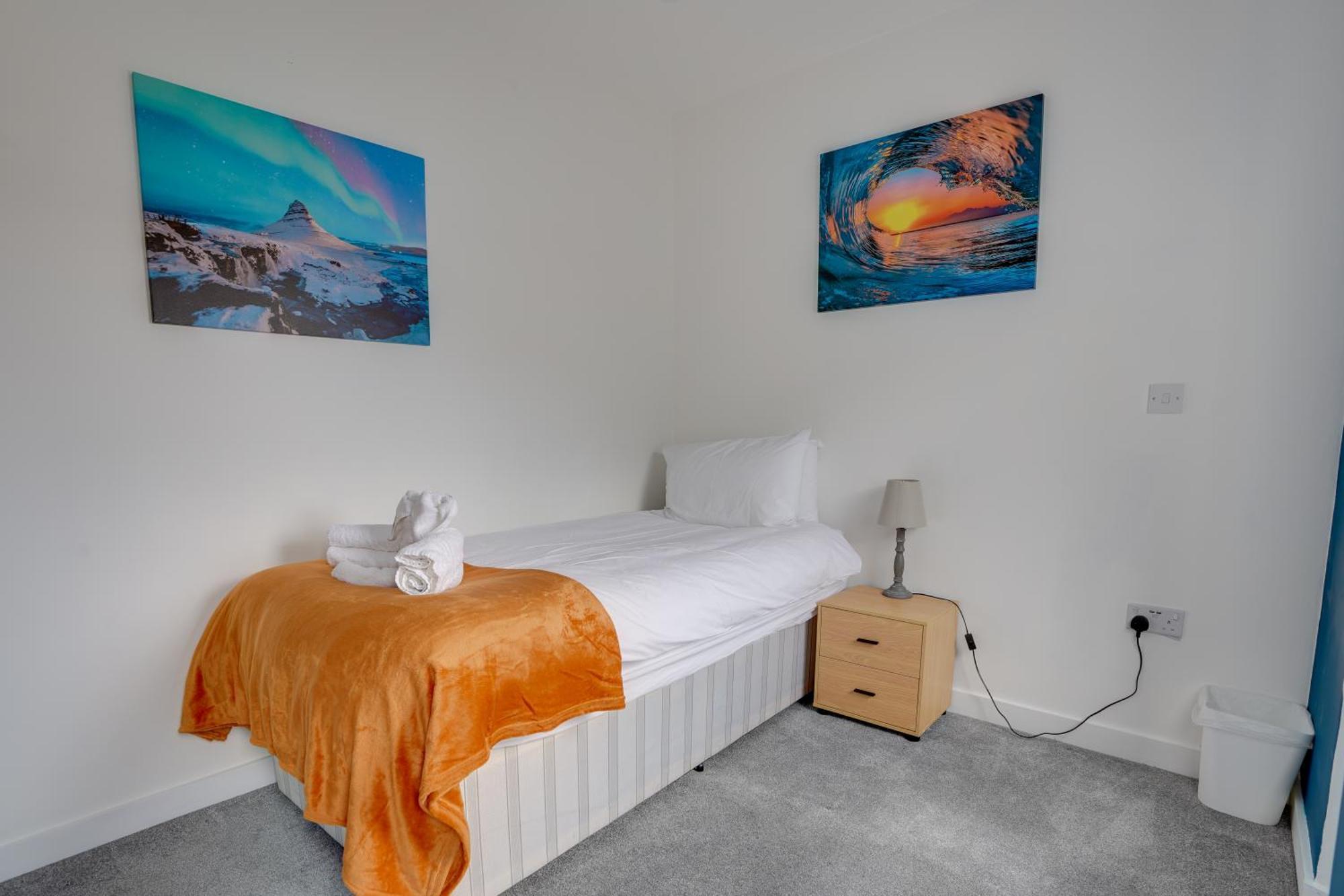 Homesly Guest Rooms, Comfortable En-Suite Guest Rooms With Free Parking And Self Check-In Berwick Upon Tweed Exterior photo